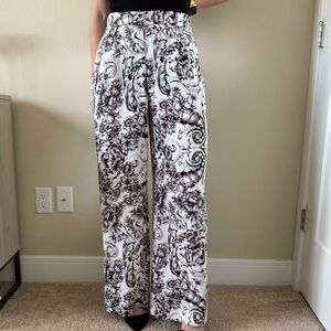 NWT Express Stylist High Rise Wide Leg Pants